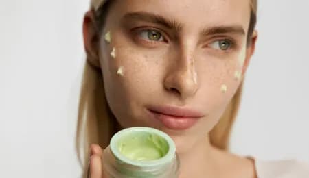 Що таке Longevity Skincare? Наука, що сповільнює старіння шкіри